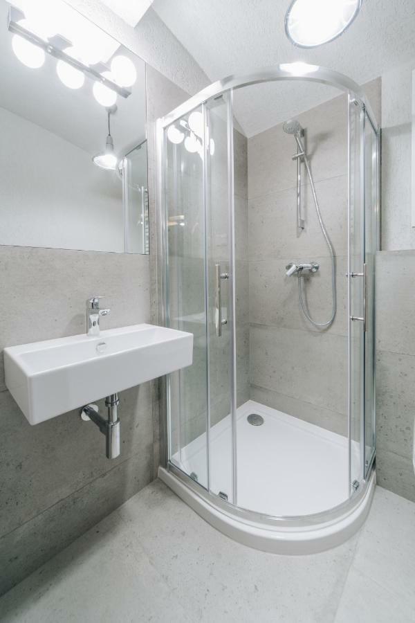 Platan Apartments-Cosy&unique-Studio- big bed Cracovie Extérieur photo